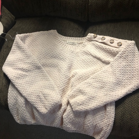 The condition is like new. Crop or short, I believe it’s a crocheted Sweater. - Picture 3 of 5